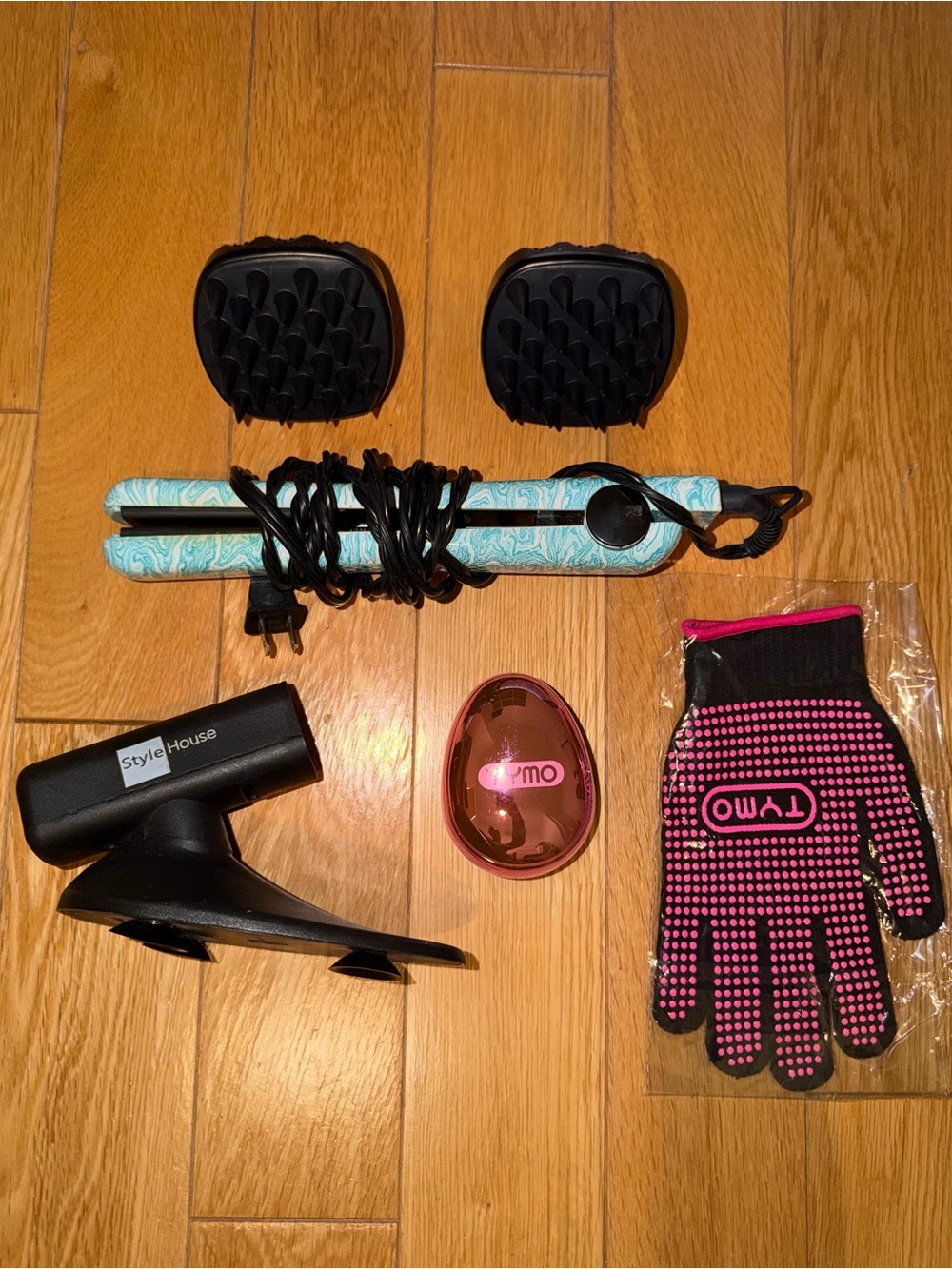 bundle of 6 hair tools
